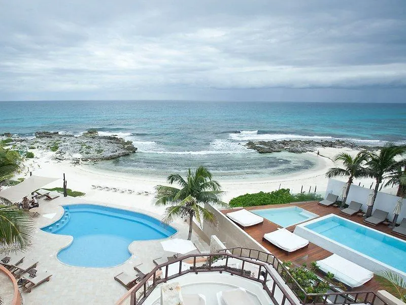 Hotel Playa La Media Luna Isla Mujeres 4*,